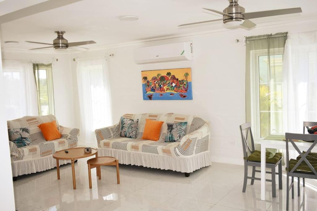 Irie Vibes Ocean View Villa Негрил Екстериор снимка