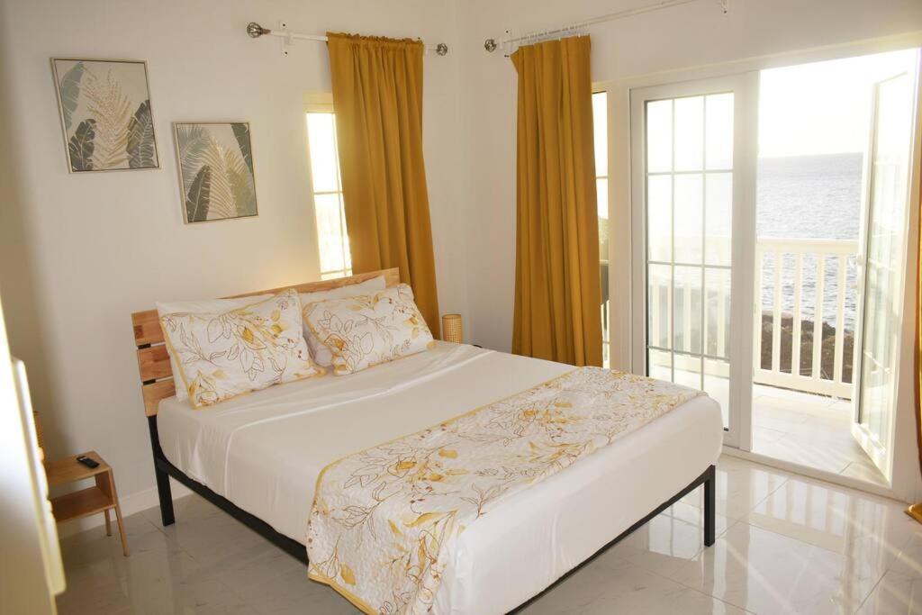 Irie Vibes Ocean View Villa Негрил Екстериор снимка
