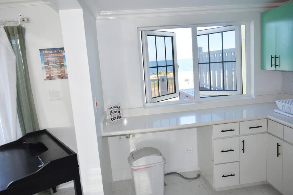 Irie Vibes Ocean View Villa Негрил Екстериор снимка